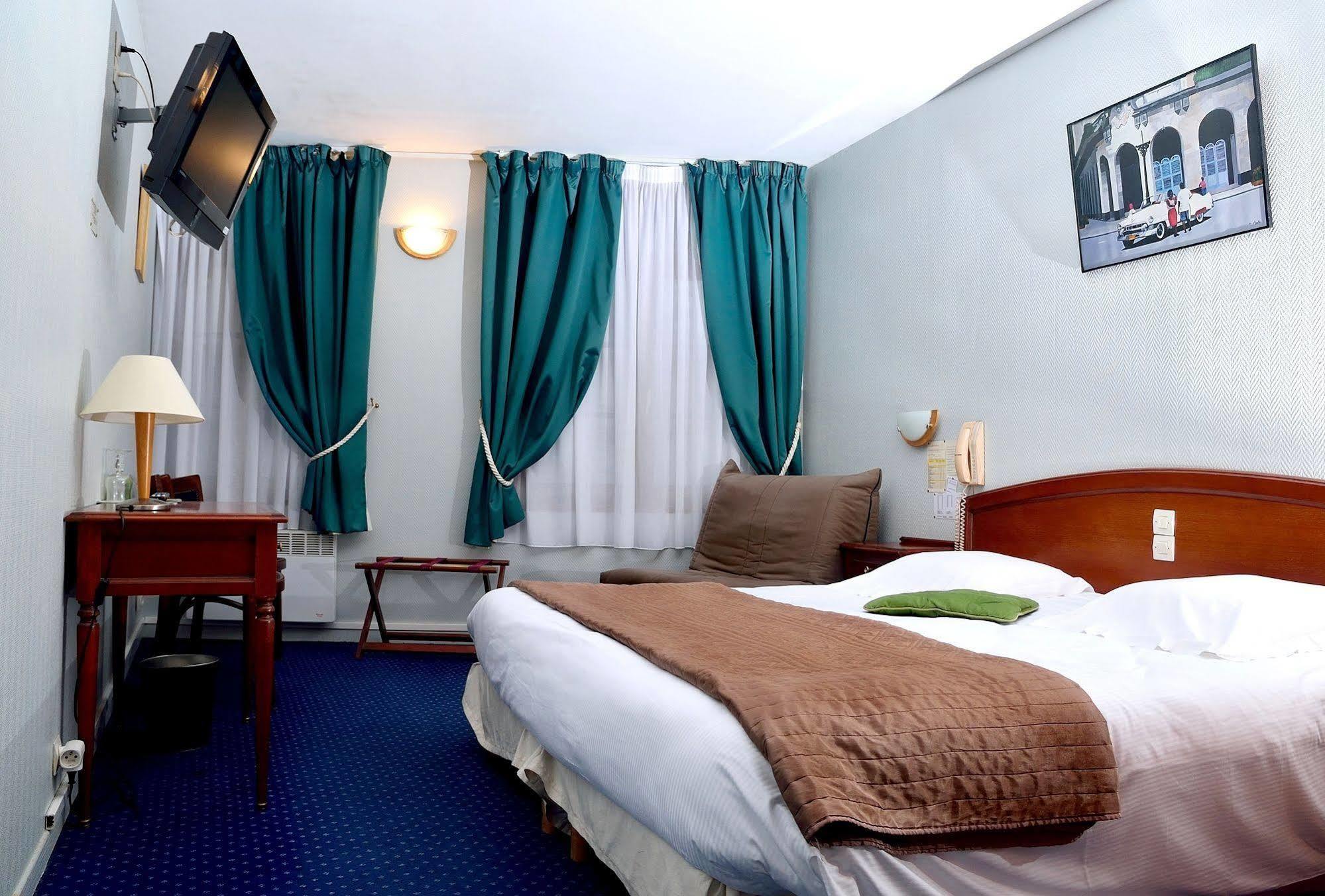 Logis Hotel & Restaurant - Les Hauts De Montreuil Montreuil  Ngoại thất bức ảnh