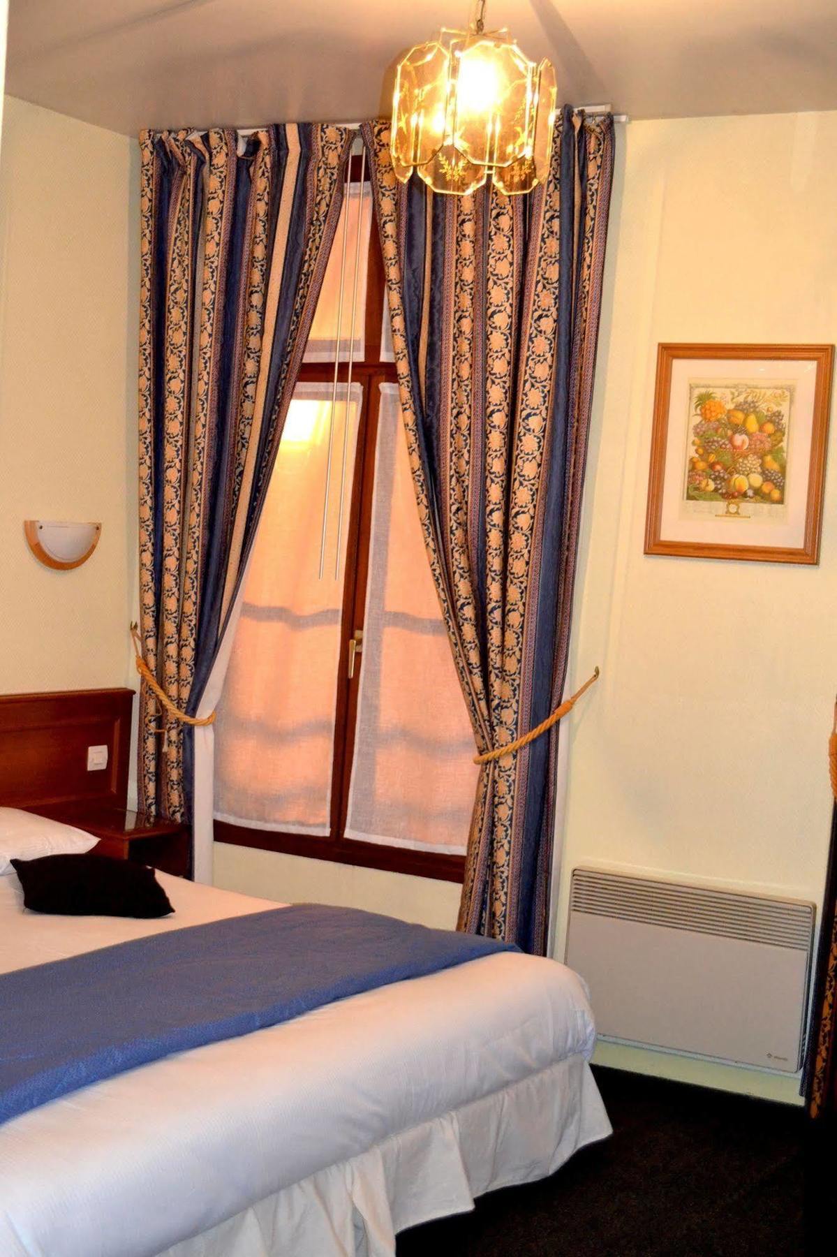 Logis Hotel & Restaurant - Les Hauts De Montreuil Montreuil  Ngoại thất bức ảnh
