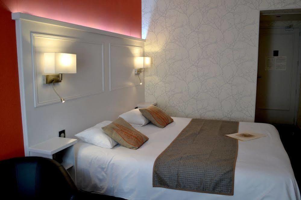 Logis Hotel & Restaurant - Les Hauts De Montreuil Montreuil  Ngoại thất bức ảnh